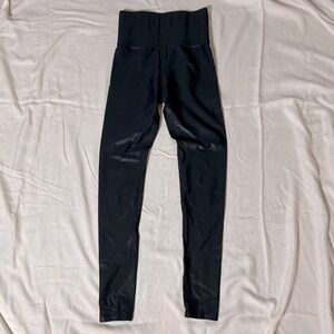 Carbon38 Takara shine leggings in black size xs
